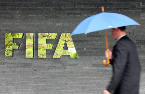 上海股票配资一览表 卫报：FIFA世界杯期间扩大AI应用，减少球员社媒接触的辱骂信息